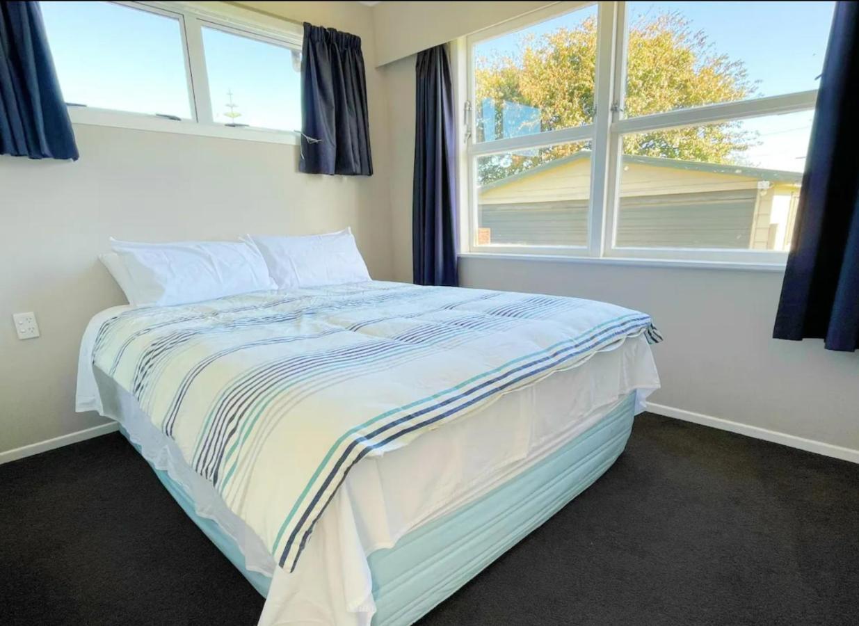 3 Bedroom Family House In Excellent Location ハミルトン エクステリア 写真