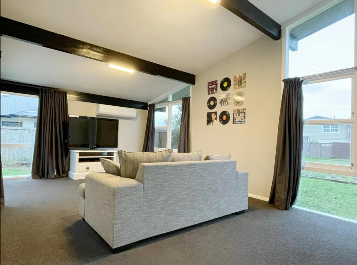 3 Bedroom Family House In Excellent Location ハミルトン エクステリア 写真