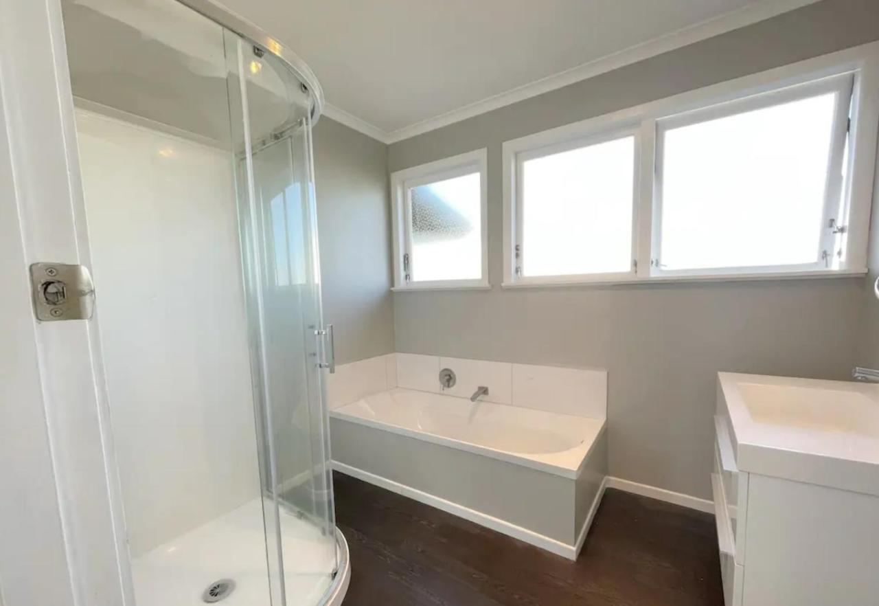 3 Bedroom Family House In Excellent Location ハミルトン エクステリア 写真